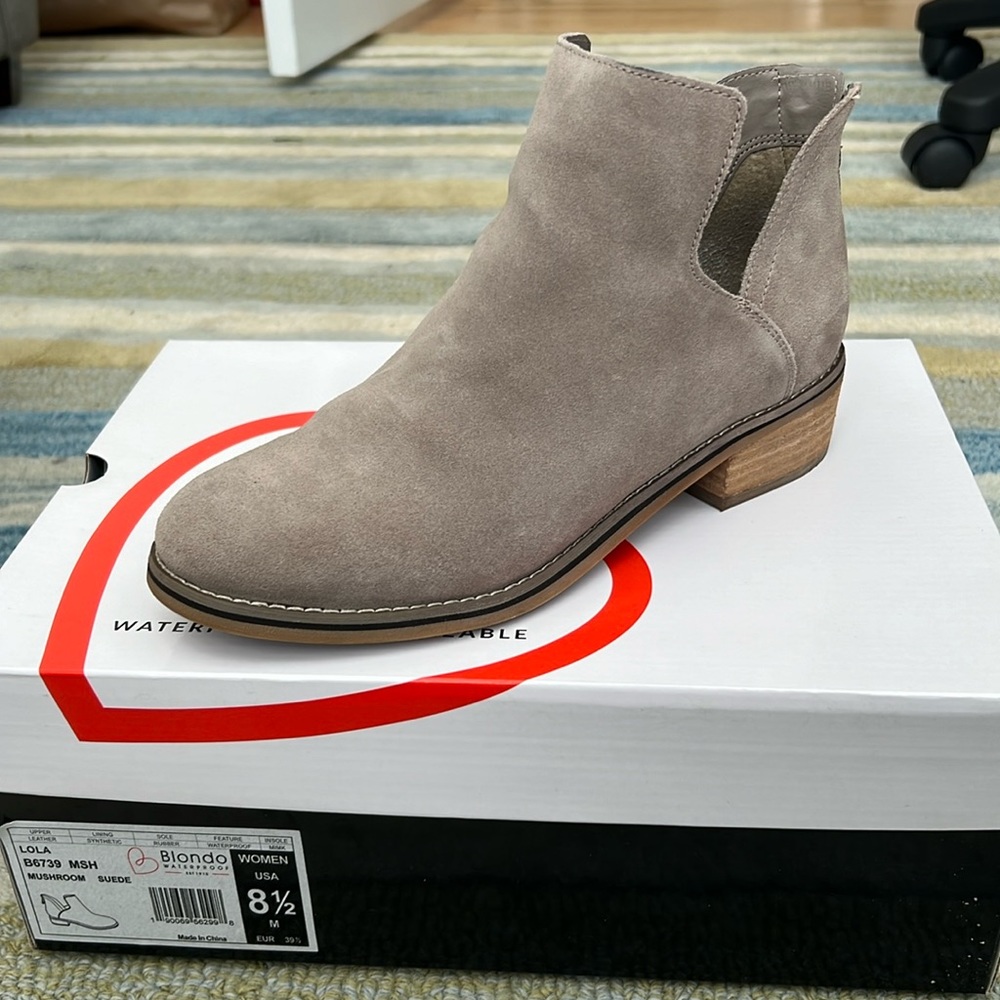 Blondo mushroom suede boots